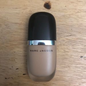 Marc Jacobs Genius Gel Foundation